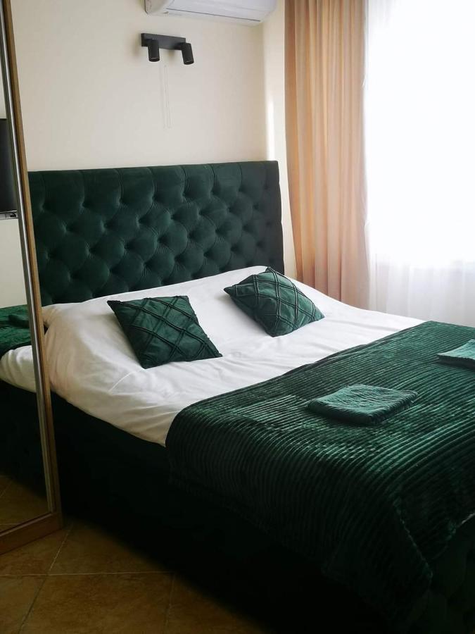 Riviera Deluxe Apartments Влёра Экстерьер фото